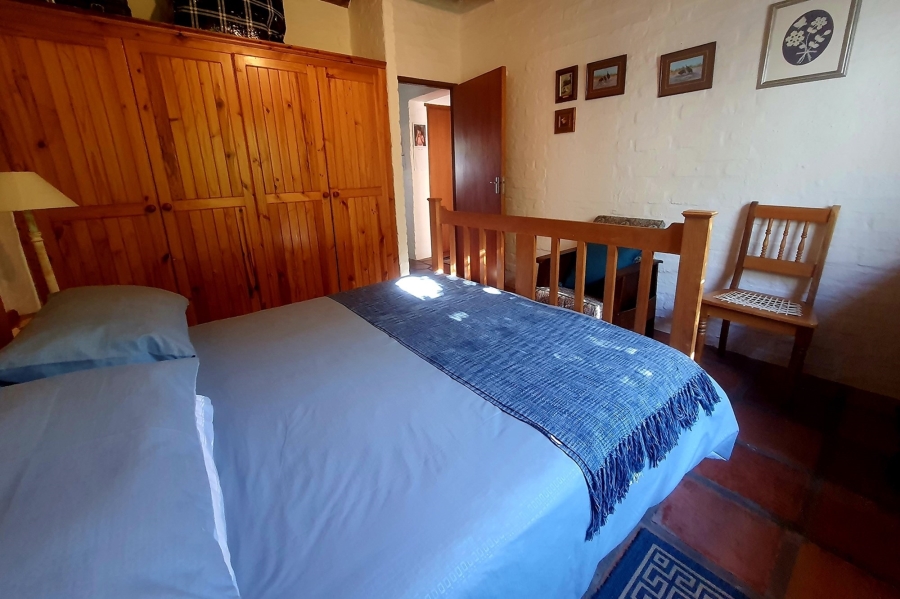 4 Bedroom Property for Sale in Boggomsbaai Western Cape